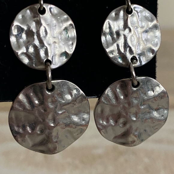 Silver Tone Hammered Design Dangle Double Disk Pierced Earrings. - Picture 2 of 5